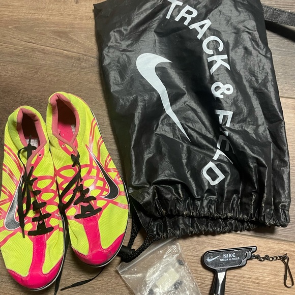 Nike track shoes - Picture 5 of 5